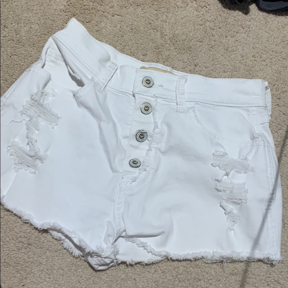 Hollister relaxed ripped white high rise shorts!